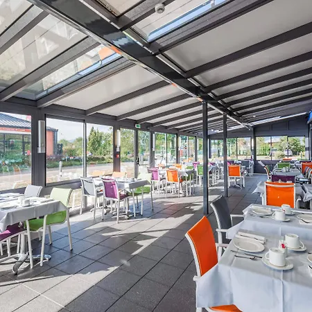Liberte 4 Etoiles Hotel 4*